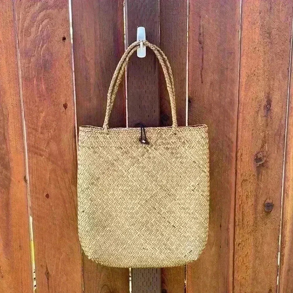 Handbags - NWOT:  Woven Summer Bag